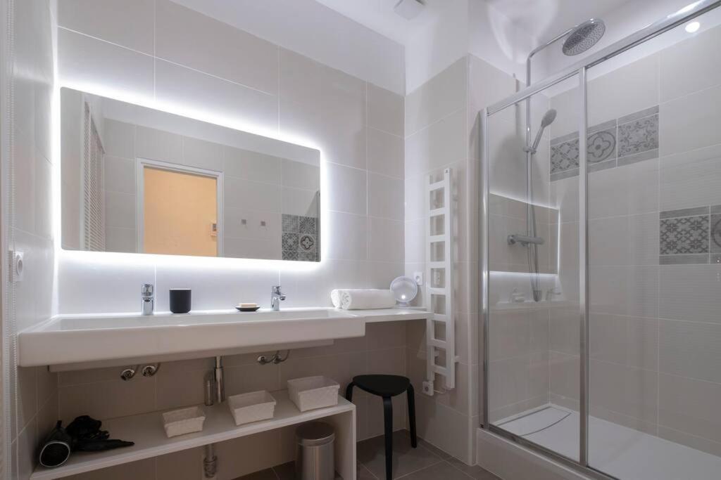 Apartment Designs Vieux Port *
