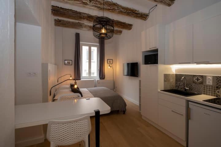 Apartment Designs Vieux Port Marseille